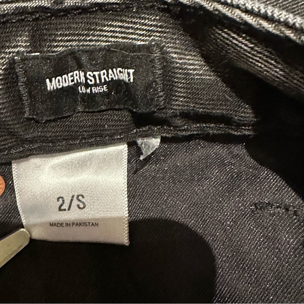 Express NWOT modern straight low rise black jeans women’s size 2 short - Picture 11 of 16